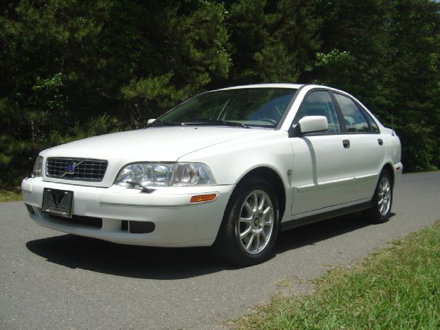 Volvo S40 2004 photo 3