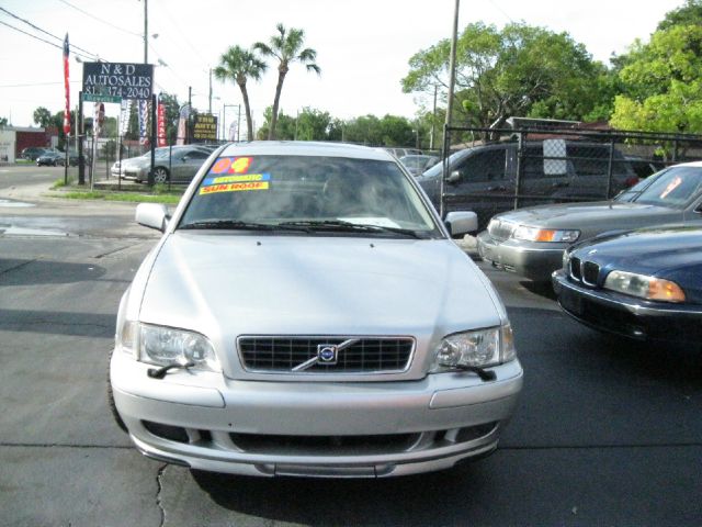 Volvo S40 2004 photo 2