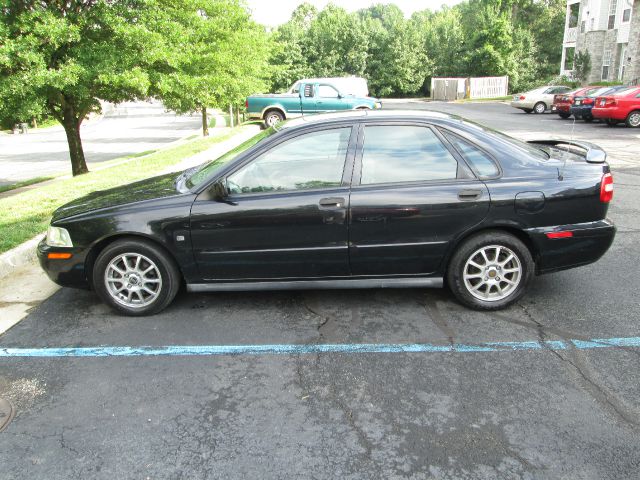 Volvo S40 2004 photo 2