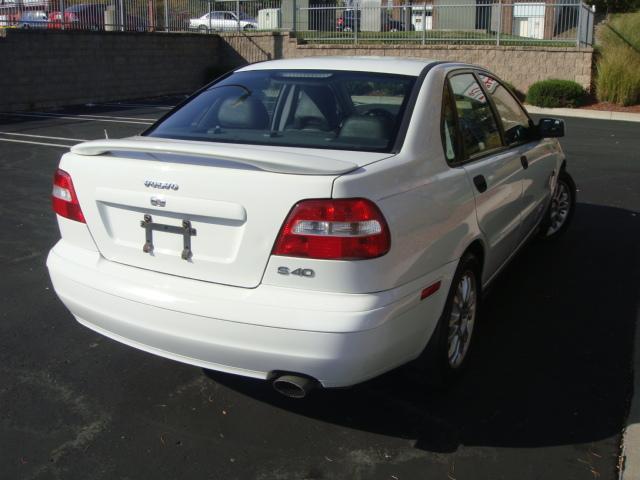 Volvo S40 2004 photo 2