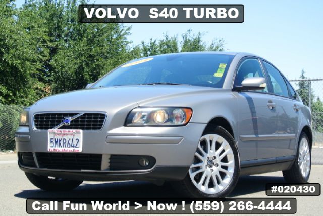 Volvo S40 2004 photo 8