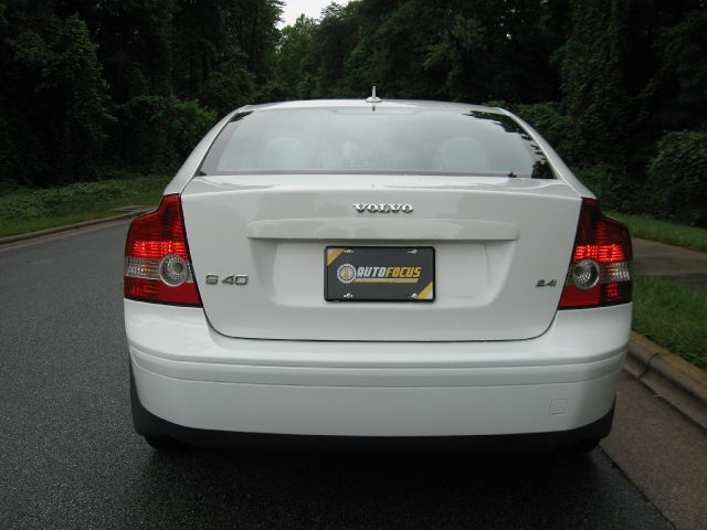 Volvo S40 2005 photo 26