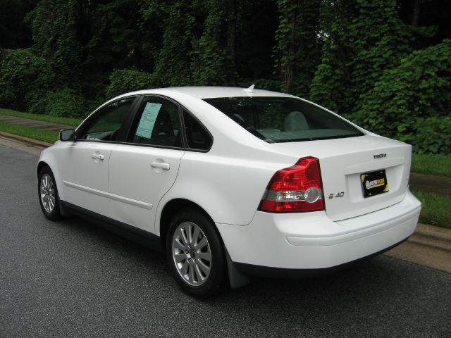 Volvo S40 2005 photo 9