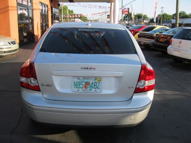 Volvo S40 2005 photo 2