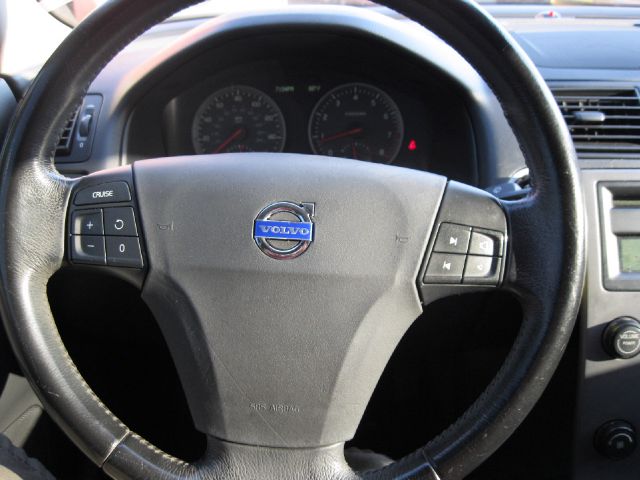 Volvo S40 2005 photo 25