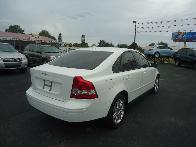 Volvo S40 2006 photo 12