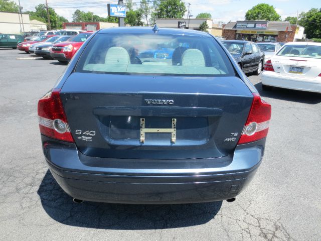 Volvo S40 2006 photo 16