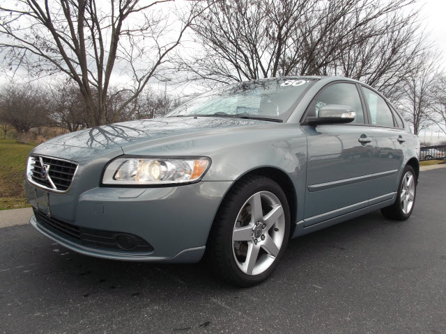 Volvo S40 2008 photo 1