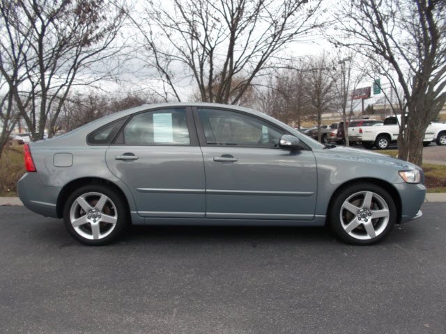 Volvo S40 2008 photo 2