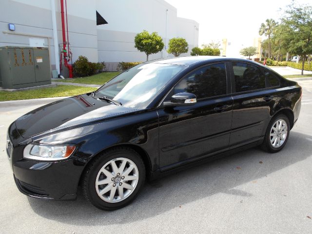 Volvo S40 2008 photo 1