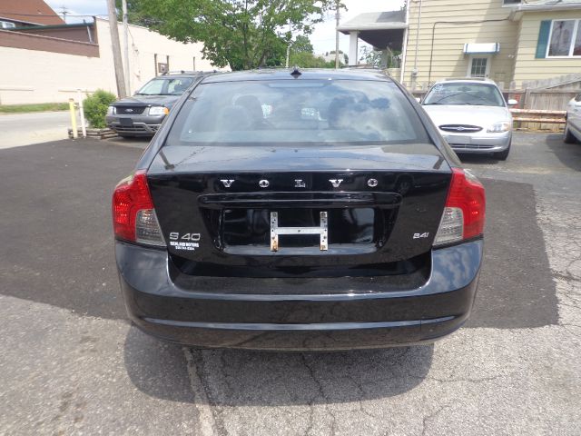 Volvo S40 2009 photo 1