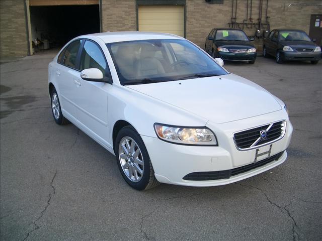 Volvo S40 2009 photo 1