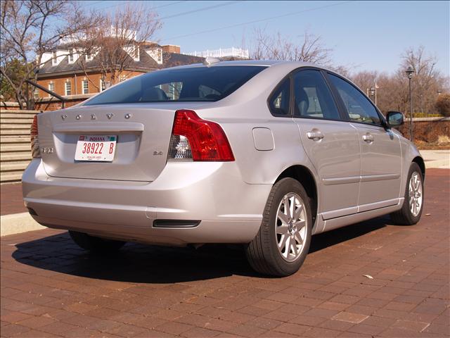 Volvo S40 2009 photo 1