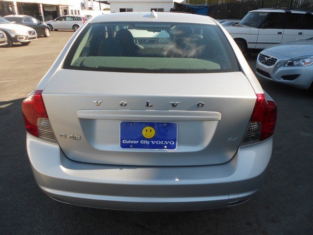 Volvo S40 2010 photo 3