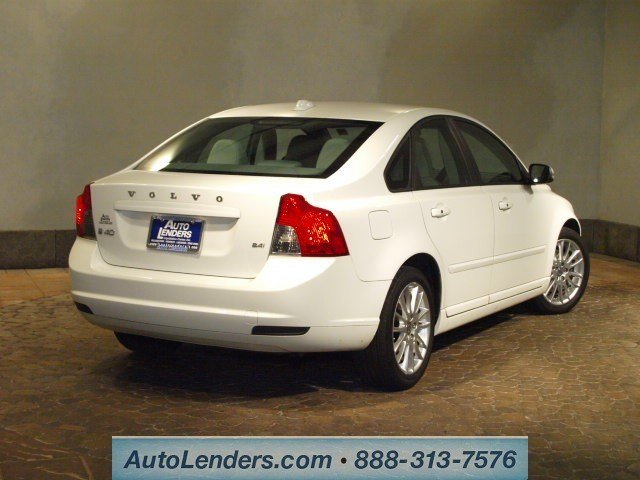 Volvo S40 2010 photo 3