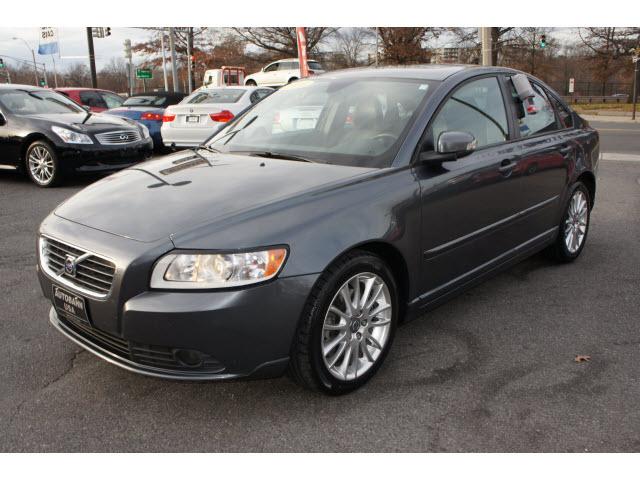 Volvo S40 2010 photo 3