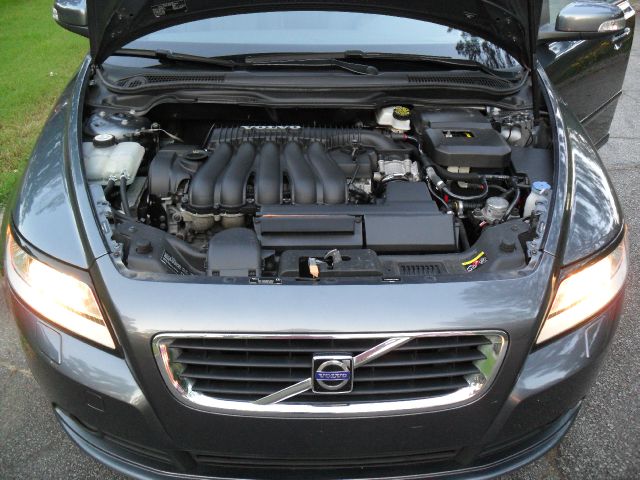 Volvo S40 2010 photo 4