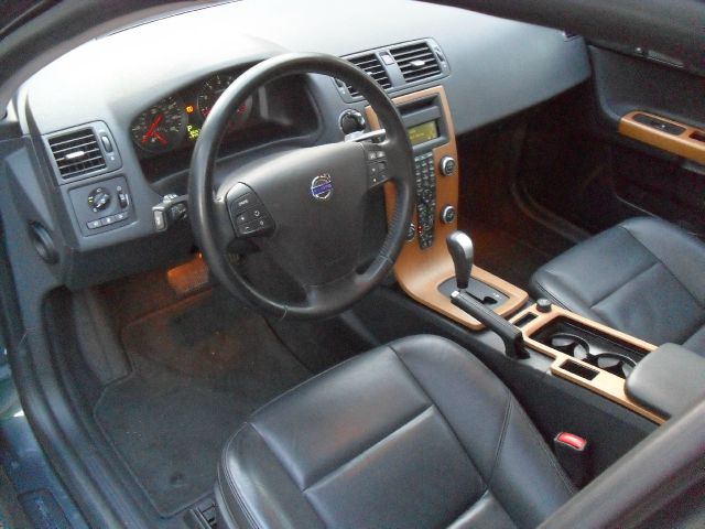 Volvo S40 2010 photo 9