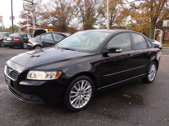 Volvo S40 2010 photo 3