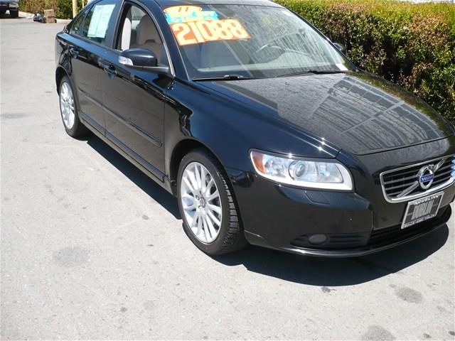 Volvo S40 2011 photo 3