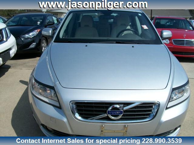 Volvo S40 2011 photo 1