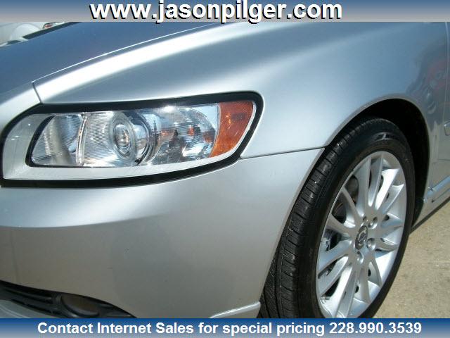 Volvo S40 2011 photo 3