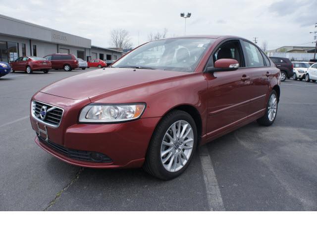 Volvo S40 2011 photo 3