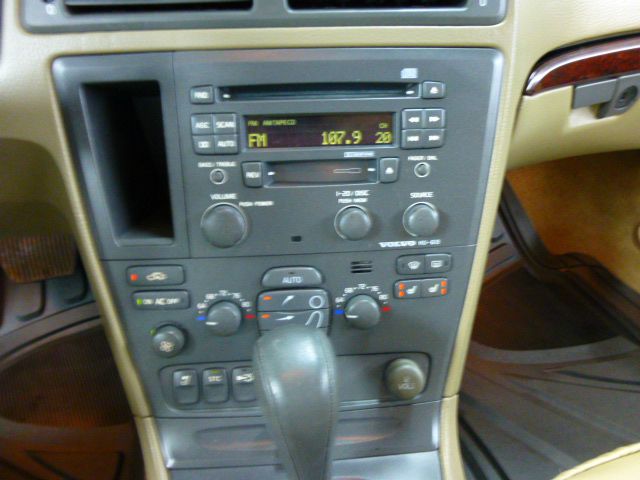 Volvo S60 2001 photo 23