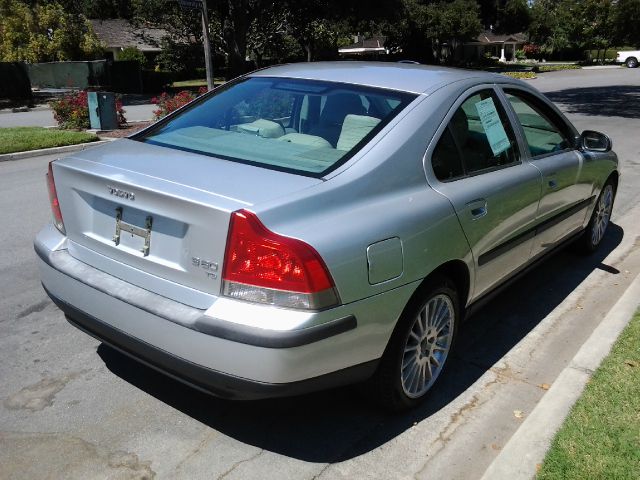 Volvo S60 2002 photo 1