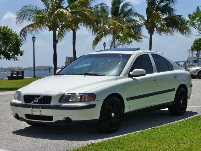 Volvo S60 2002 photo 2