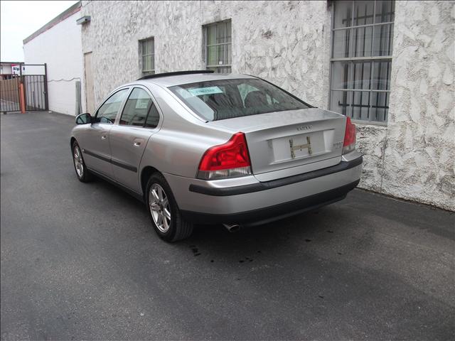 Volvo S60 2002 photo 1