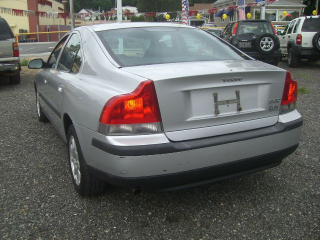 Volvo S60 2.5i Sedan 4D Sedan