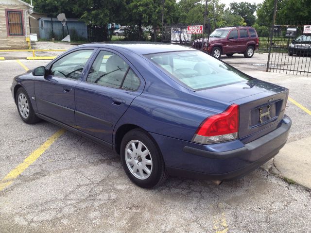 Volvo S60 2.5i Sedan 4D Sedan