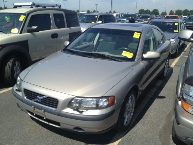 Volvo S60 2002 photo 1