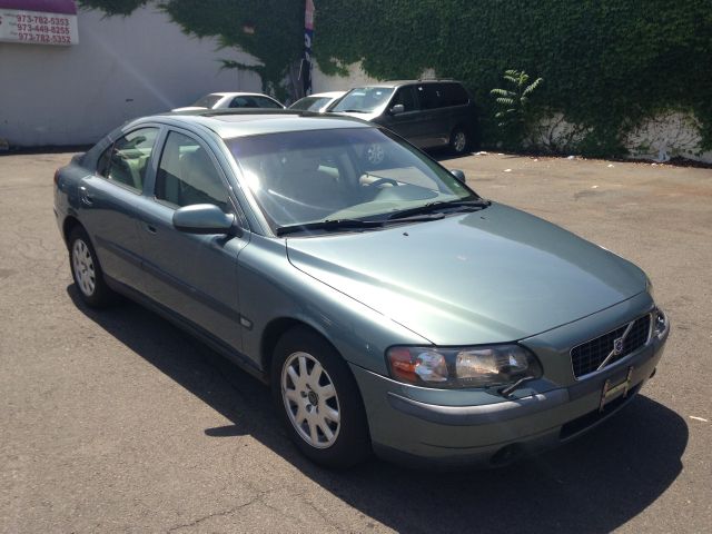 Volvo S60 2.0T W/ NAV Sedan