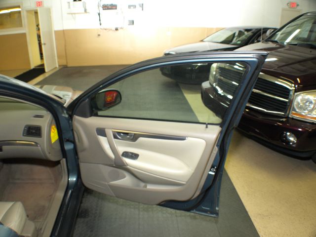 Volvo S60 2002 photo 13