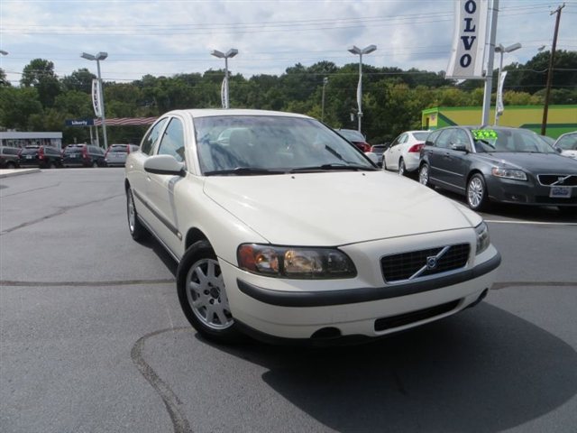 Volvo S60 2002 photo 1