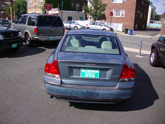 Volvo S60 2002 photo 2