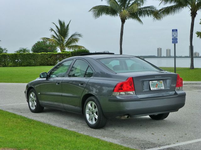 Volvo S60 2003 photo 14