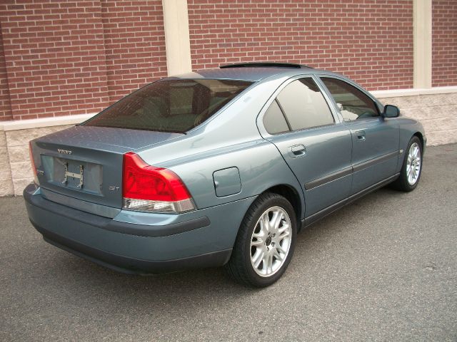 Volvo S60 4WD 4dr Sport Sedan