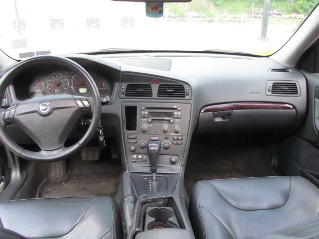 Volvo S60 2004 photo 2