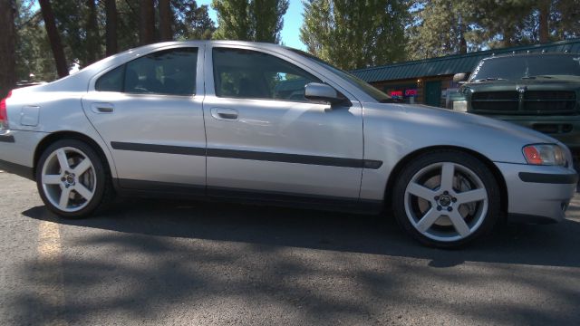 Volvo S60 W/leather Sedan