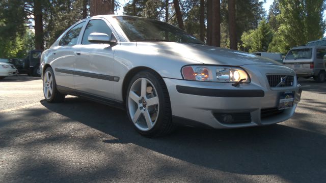 Volvo S60 2004 photo 2