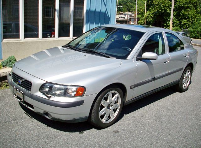 Volvo S60 2004 photo 2