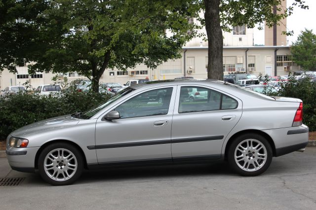 Volvo S60 2004 photo 2