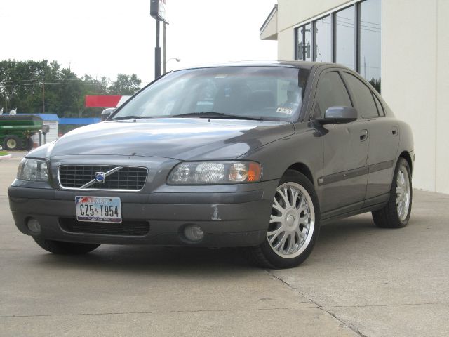 Volvo S60 4WD 4dr Sport Sedan