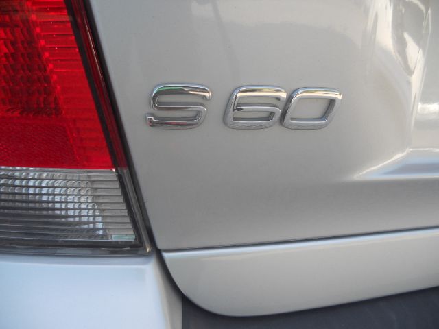 Volvo S60 2004 photo 11