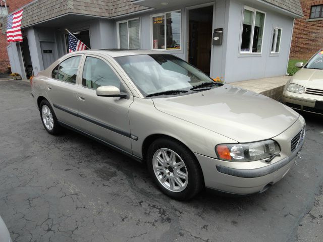 Volvo S60 4WD 4dr Sport Sedan