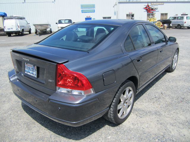 Volvo S60 4WD 4dr Sport Sedan