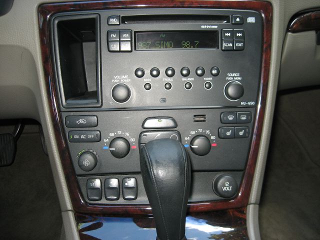 Volvo S60 2005 photo 17